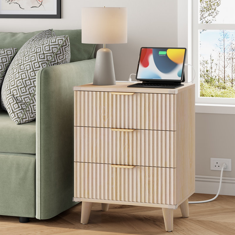  1 Pc Wood Nightstand With Charging Station,Modern Side Table With 3 Drawers, Bedside End Table With 2 USB Ports And 2 AC Outlets, Night Stand For Bedroom, Small Dresser For Small Spaces