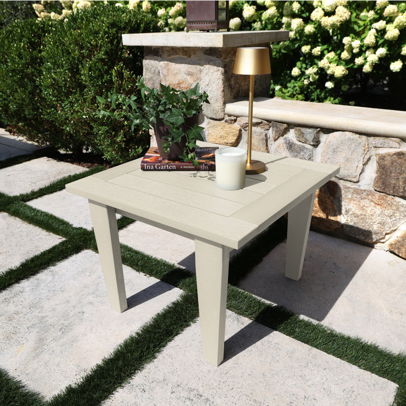 Table d'appoint d'extérieur Lehigh, Blanchir