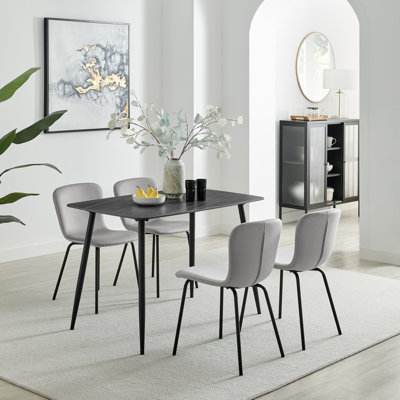 Barrea 4 - Person Dining Set