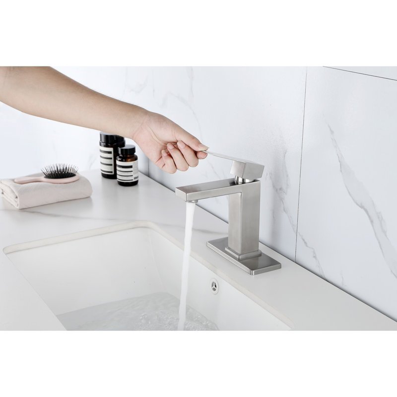 Robinet de lavabo de salle de bain avec contrôle à poignée simple et trop-plein de drain, fabrication en acier inoxydable, aspect nickel brossé, aérateurs pour une sortie à bulles lisse, antirouille, ensemble facile à installer