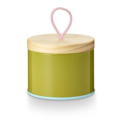 Bougie parfumée sous le soleil
