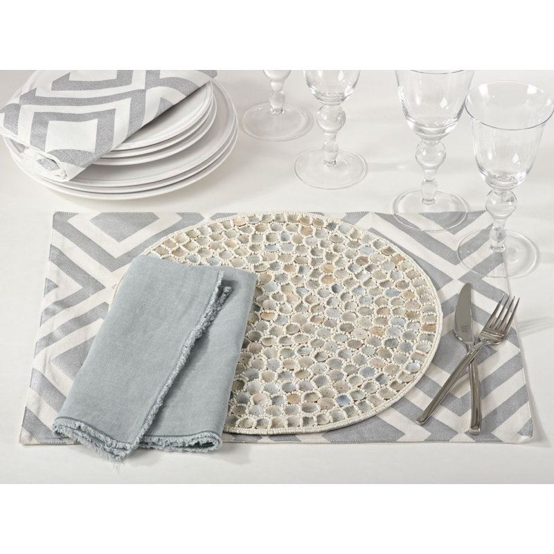 Bora Bora Design Glass Embroidered Round Placemat