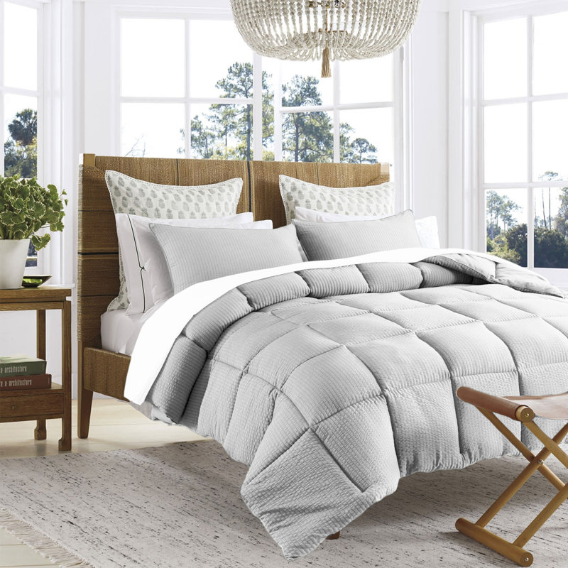 Box Stitch Comforter, King Comforter + 2 King Shams, Light Gray