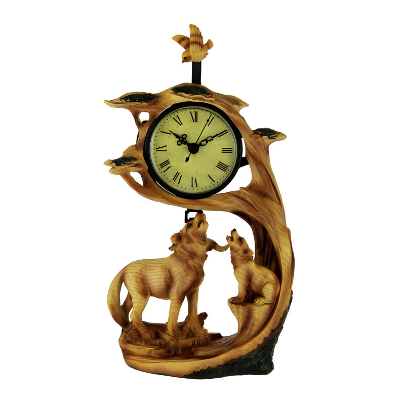 Horloge de foyer rustique en résine imitation bois représentant une famille de loups, avec un balancier en forme de chiot, hauteur 29 cm