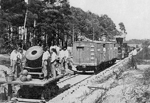 Une menace mobile-le mortier de chemin de fer-reproduction de photo, H 24 po x l 36 po x P 1,5 po