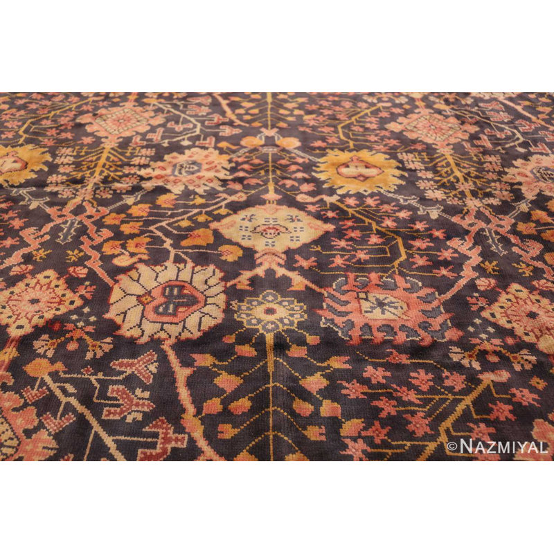 Tapis antique dans un vase