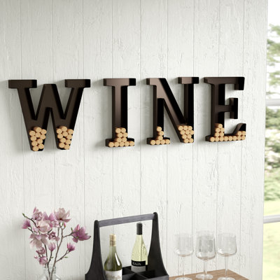 Décoration murale porte-bouchons lettres «Wine»
