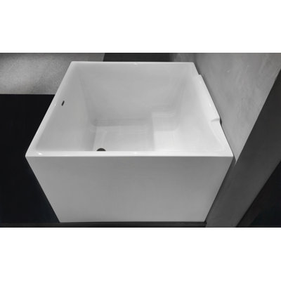 39'' x 39'' Freestanding Soaking Acrylic Bathtub
