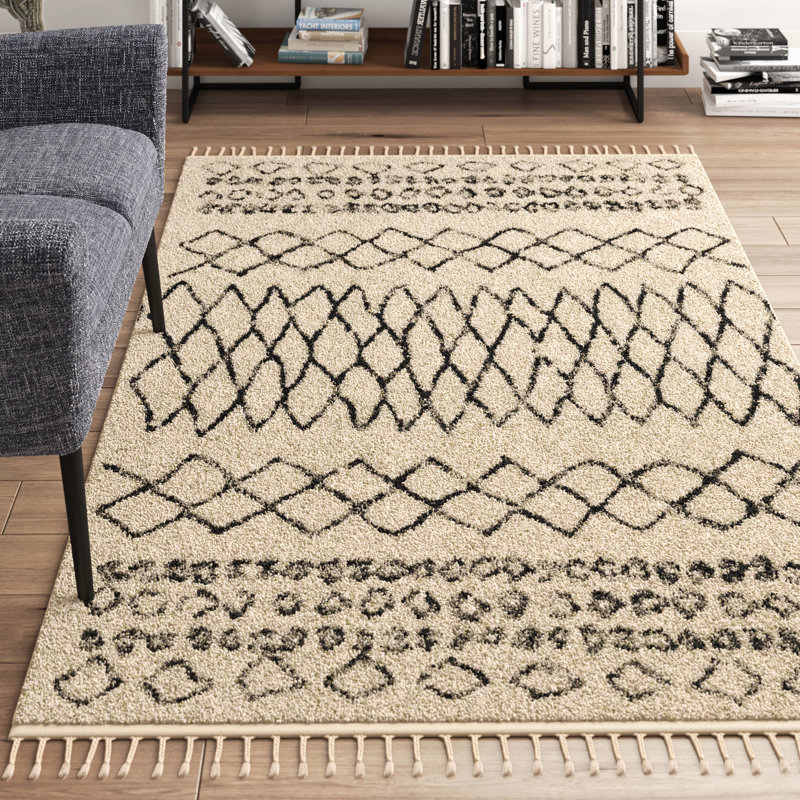 Tapis à motif géométrique crème / ivoire Calion, Rectangle 7 pi 10 po x 10 pi 6 po