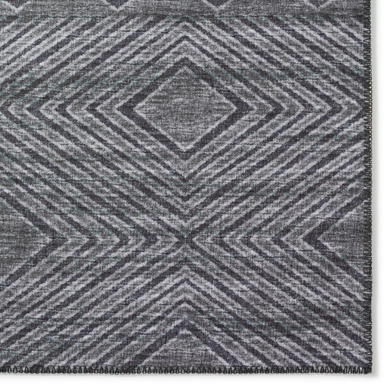 Tapis noir / gris Anchelin, Rectangle 1 pi 8 po x 2 pi 6 po