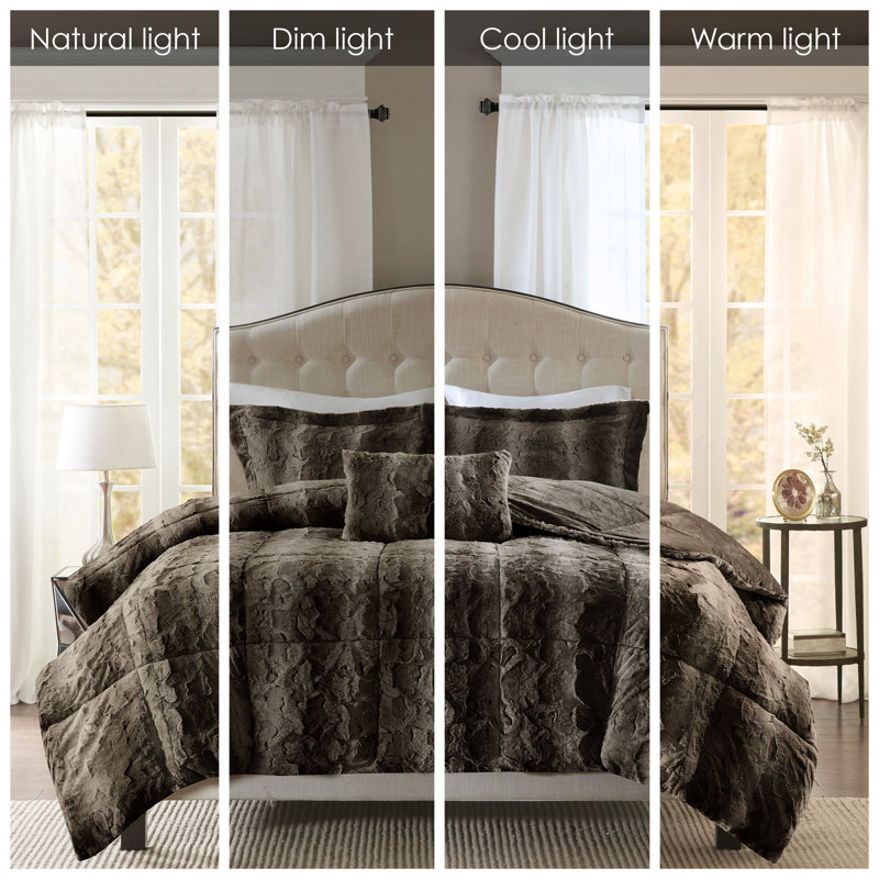 Ensemble d'édredon en fausse fourrure de luxe Zuri, Édredon pour lit double / grand + 2 taies décora, Brun