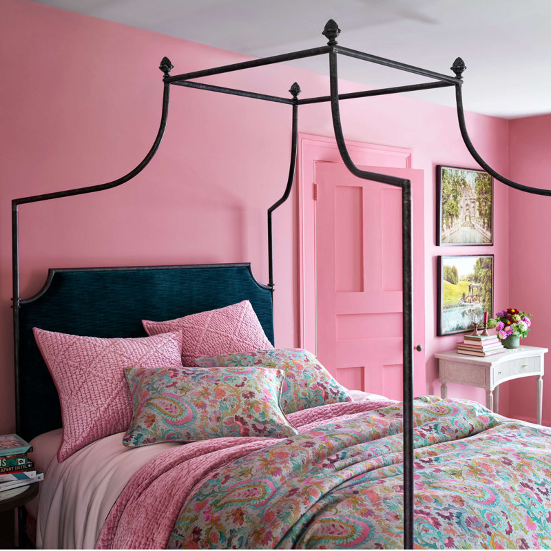 Parisienne Modern & Contemporary Velvet Quilt