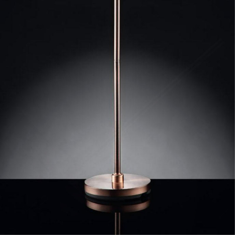 Lampe sur pied de 62 po de hauteur «Rosie» avec finition rose argenté et accents de cristal