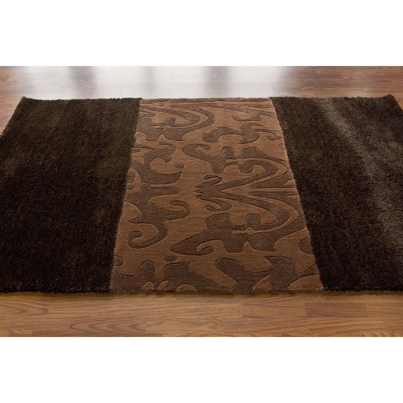 Tapis brun Ertugrul Focus, Rectangle 7 pi 7,2 po x 9 pi 6 po