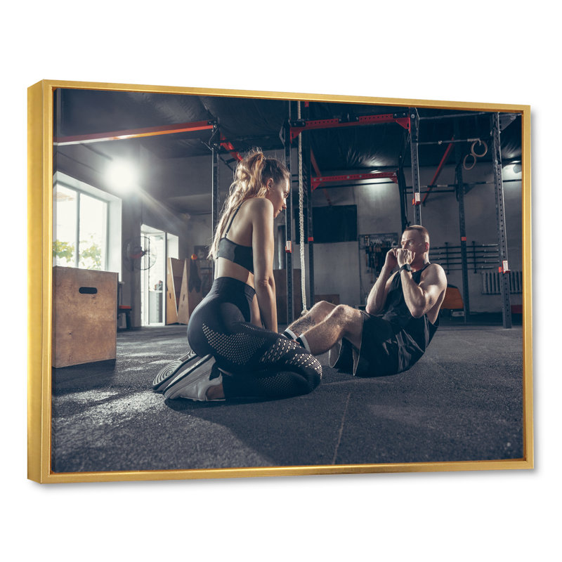 Couple de formation I sur toile, H 24 po x l 32 po x P 1 po, Cadre flottant doré