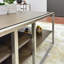 Ensemble de 3 tables basses et 2 tables d'appoint en bois