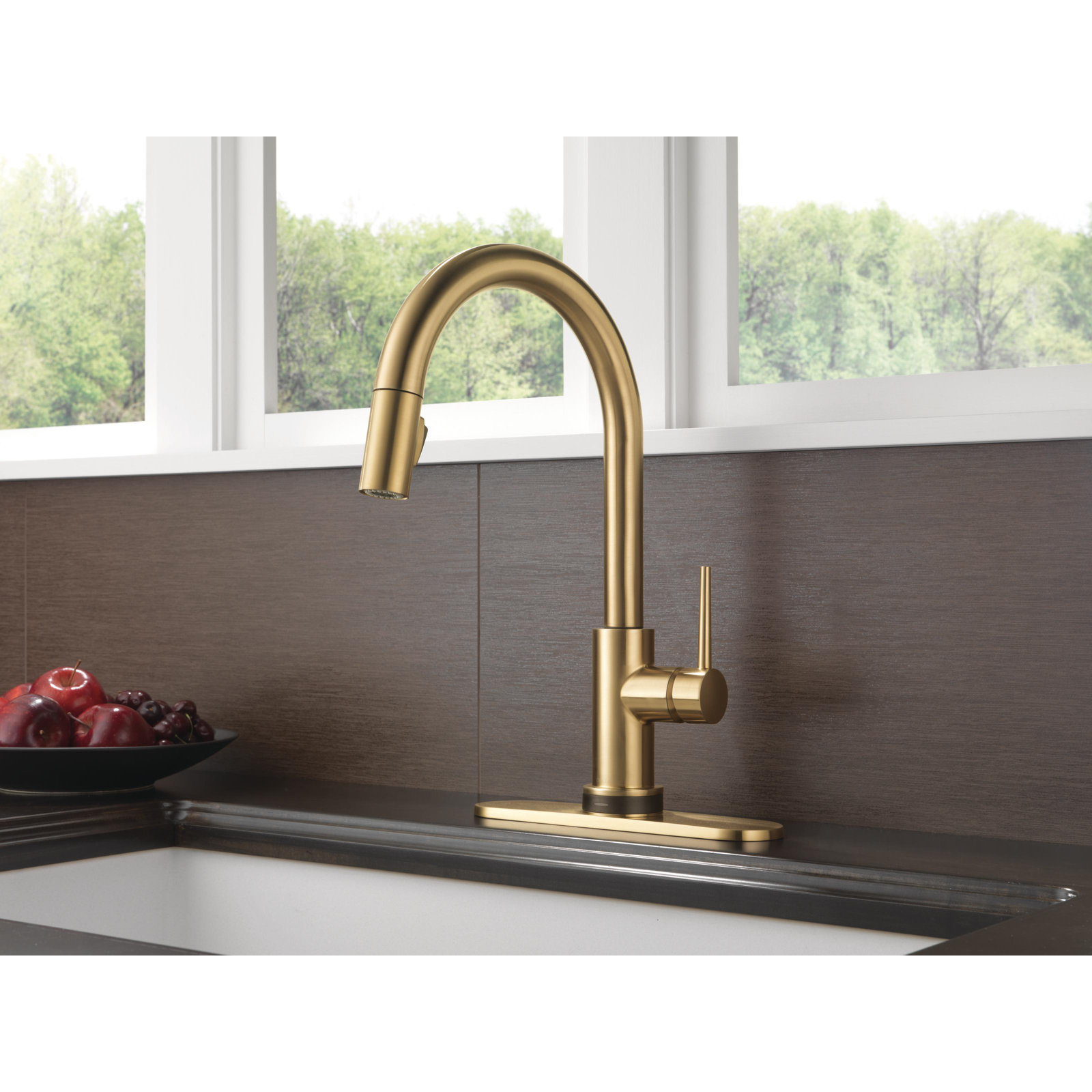 Trinsic Pull Down Sprayer Touch Kitchen Sink Faucet, Touch Control Kitchen Faucet, Brilliance Champagne Bronze