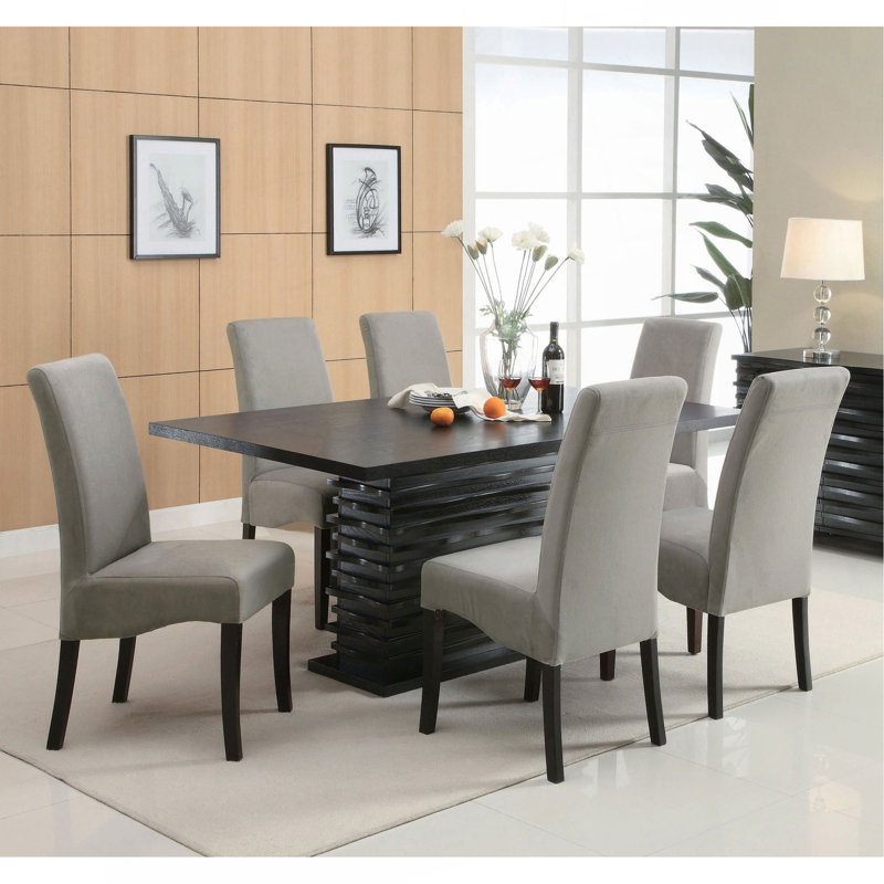Comfortable Dining Table Set, 7 Pieces: Table, 6 Chairs