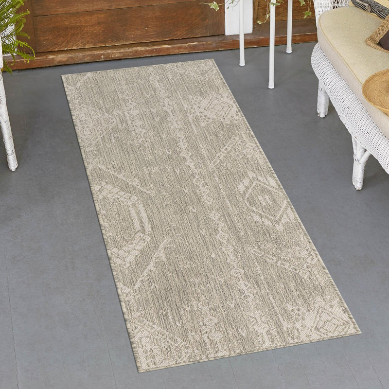 Pittsfield Geometric Indoor / Outdoor Rug, Runner 2'7" x 12'