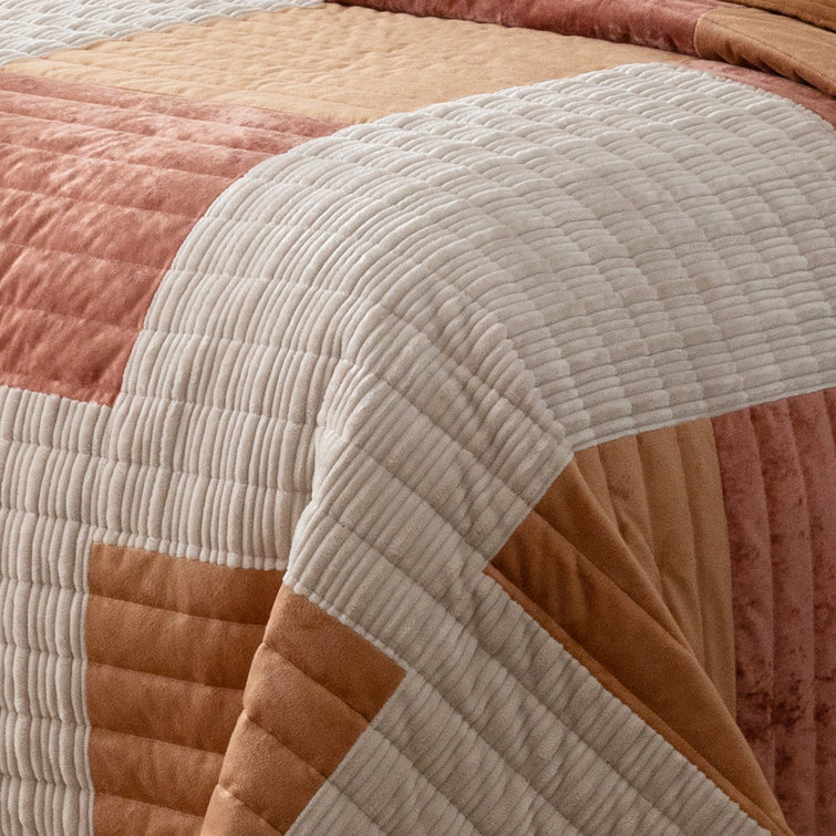 Azell Velvet Reversible 4 Piece Flannel Quilt Set Wade Logan Color: Gold Caramel/Beige/Rust Red, Size: King Quilt + 4 Additional Pieces