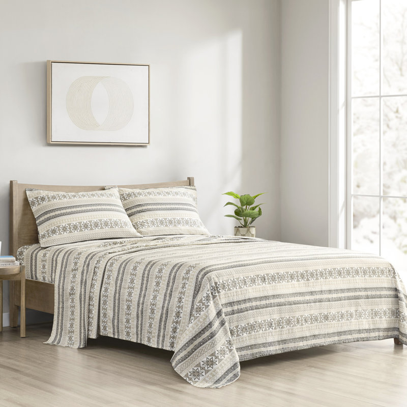 4947567106 Comforter