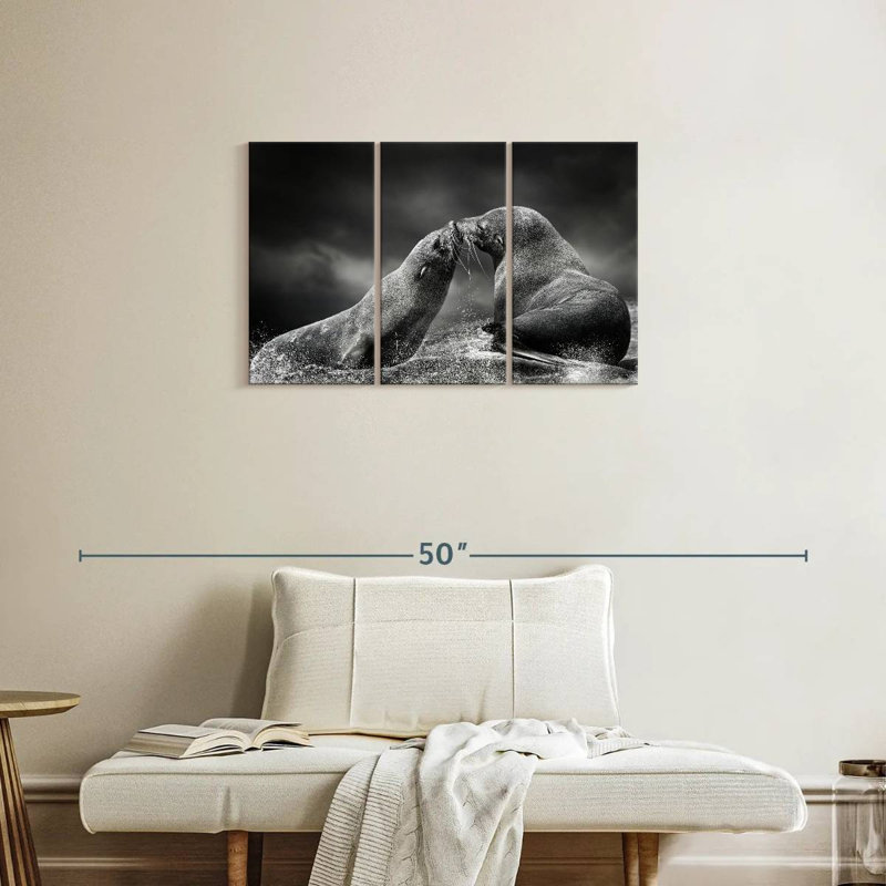 Brampt Seal Love, 20" H x 33" W