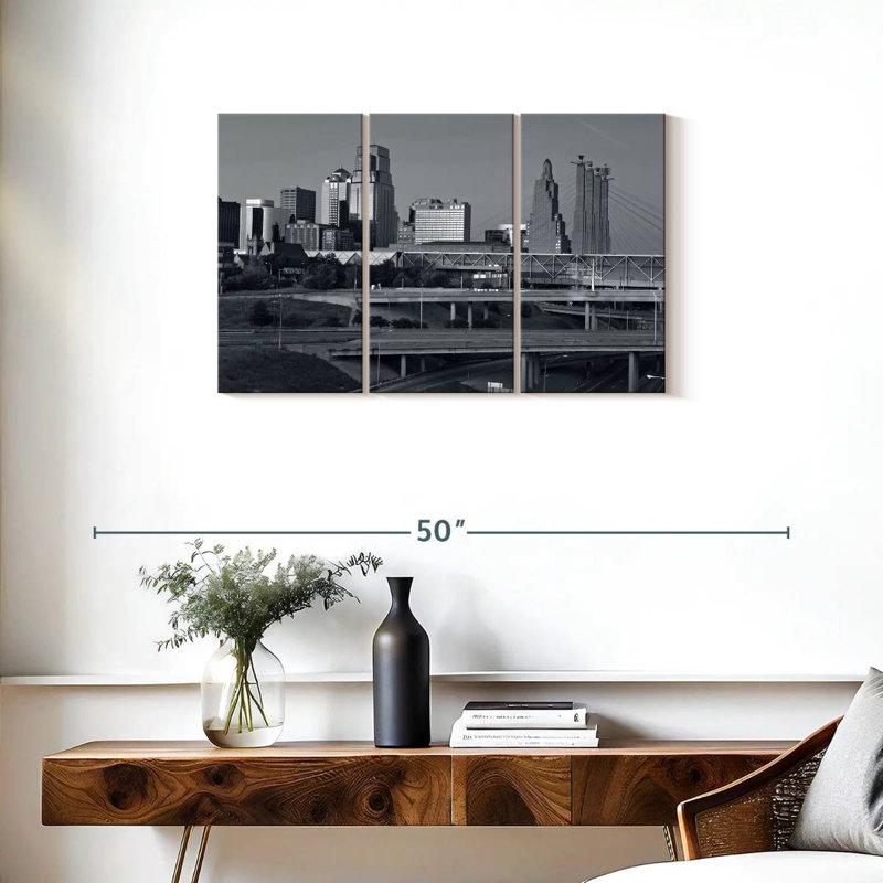 Rorry Kansas BW Skyline, 20" H x 33" W
