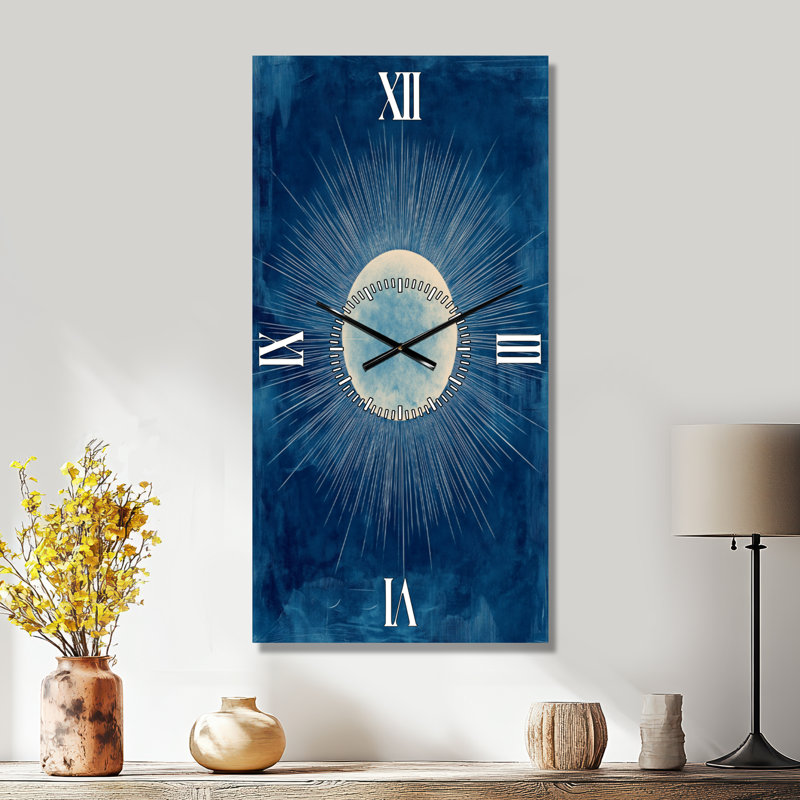 Rayons de soleil en bleu de Prusse II - Grande horloge murale de style milieu du siècle, H 32 po x l 16 po - Rectangle