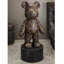 Figurine élégante en résine peinte à la main