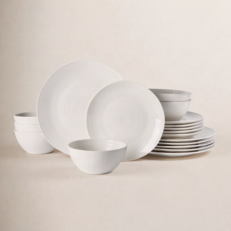 18-Piece Porcelain Dinnerware Set, White