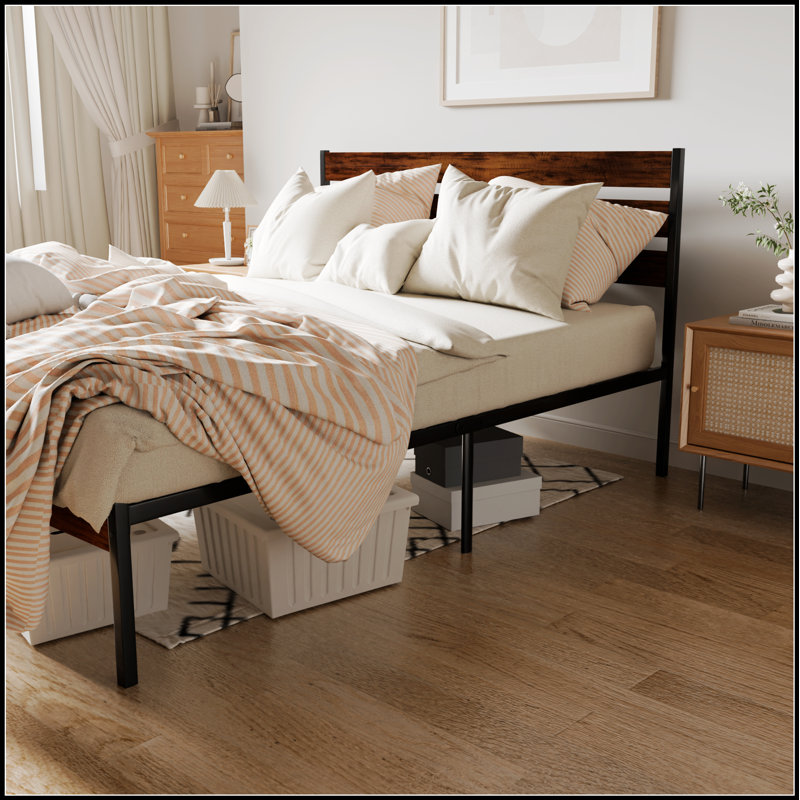 Base de lit plateforme en fer durable avec tête et pied de lit en bois rustique, parfaite pour un sommeil élégant et confortable