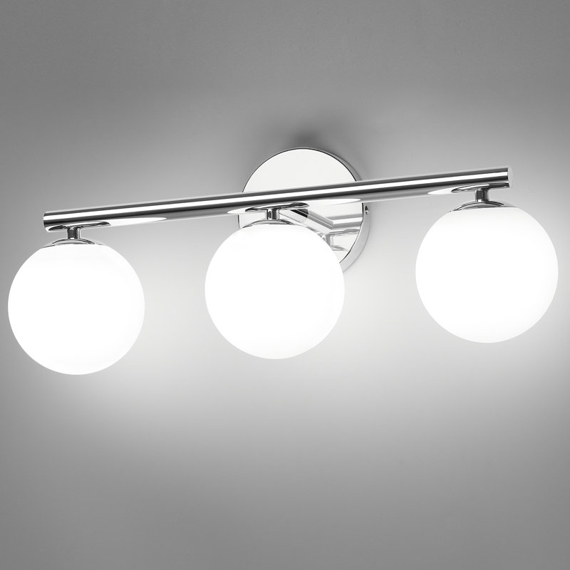 Éclairage pour meuble-lavabo à intensité variable Preisler, Chrome, Trois lumières
