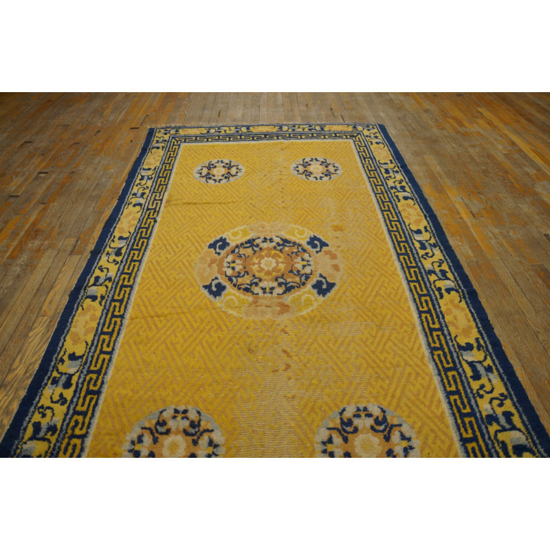 Tapis de couloir antique en laine jaune