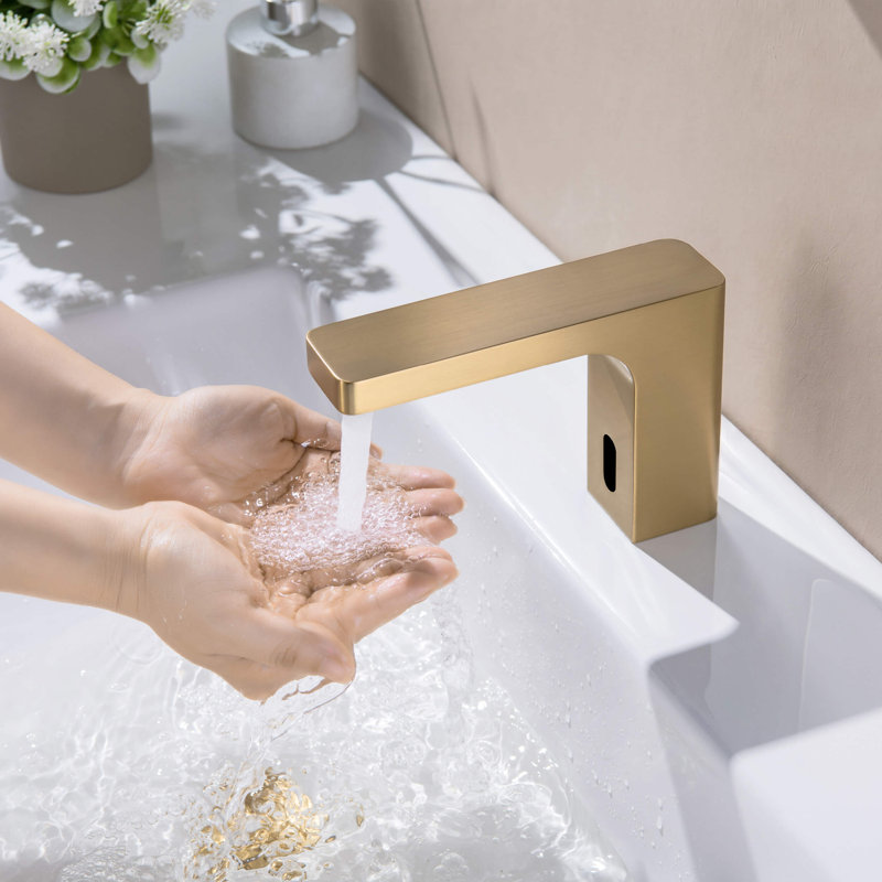 Robinet de salle de bain sans fil avec drain escamotable Blaze - à brancher ou à piles, Laiton brossé