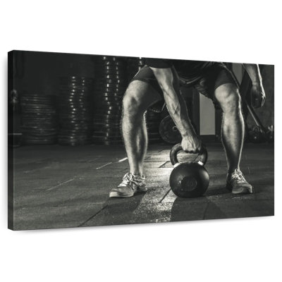 Gym kettlebell training Sireci
