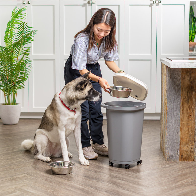 IRIS 25 Lbs. Airtight Pet Food Container