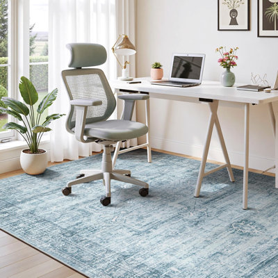 Tapis bleu délavé 5 pi x 7 pi