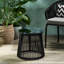 Table d'appoint avec motif en corde tissée et armature en fer trempé de verre noir, l 15,5 po x H 16,5 po, décoration extérieure