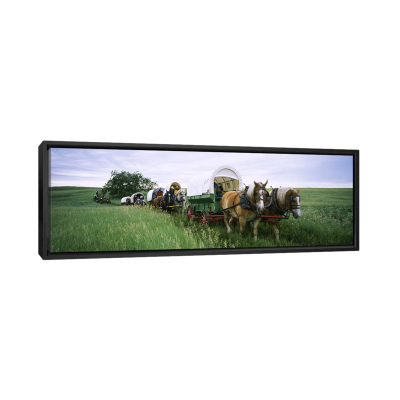 Reconstruction historique, wagons couverts dans un champ, Dakota du Nord par Panoramic Images - Impression sur toile tendue sur toile tendue avec châssis