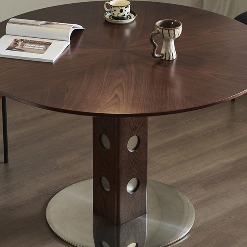 Black Walnut Walnut Solid Wood Dining table, 29.53”H x 39.37”L x 39.37”W