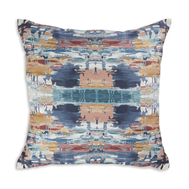 Kennick Pillow