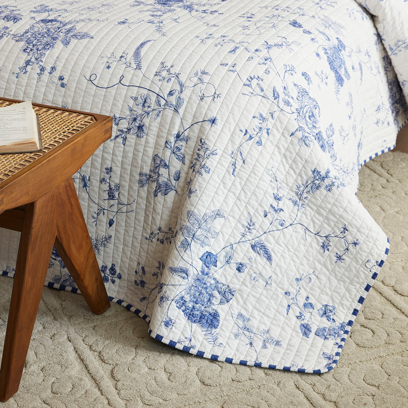 Cotton Blue Floral Quilt Bedspread Set, Queen
