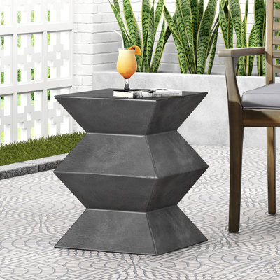 Johnnie Concrete Side Table