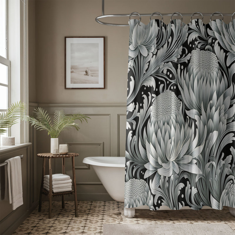 Kearse, 74" H x 71" W