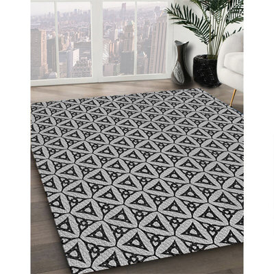 Tapis gris tissé à la machine