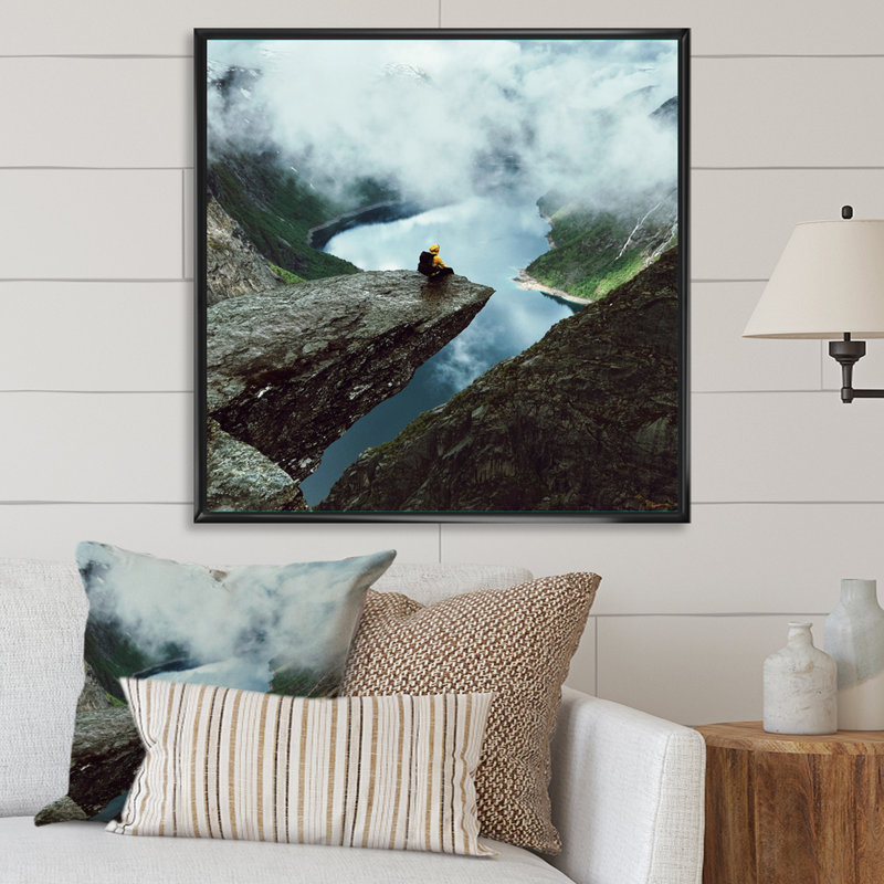 Exploration de la vue sur les montagnes de randonnée, Cadre flottant noir, H 24 po x l 24 po x P 1 po