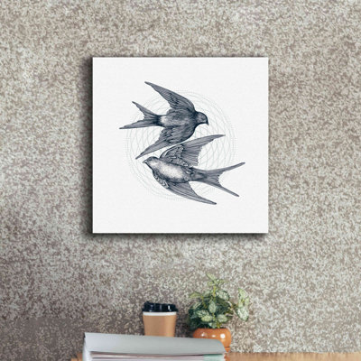 Dovecove «Swirling Swallows» par Rachel Caldwell