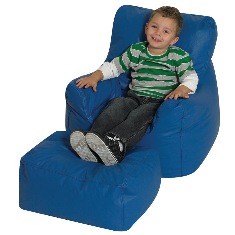 Fauteuil confortable et repose-pieds