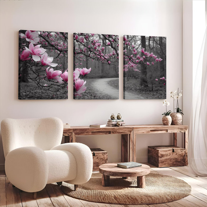 Ensemble de 3 tableaux sur toile tendue représentant un chemin forestier en noir et blanc et des fleurs de magnolia rose