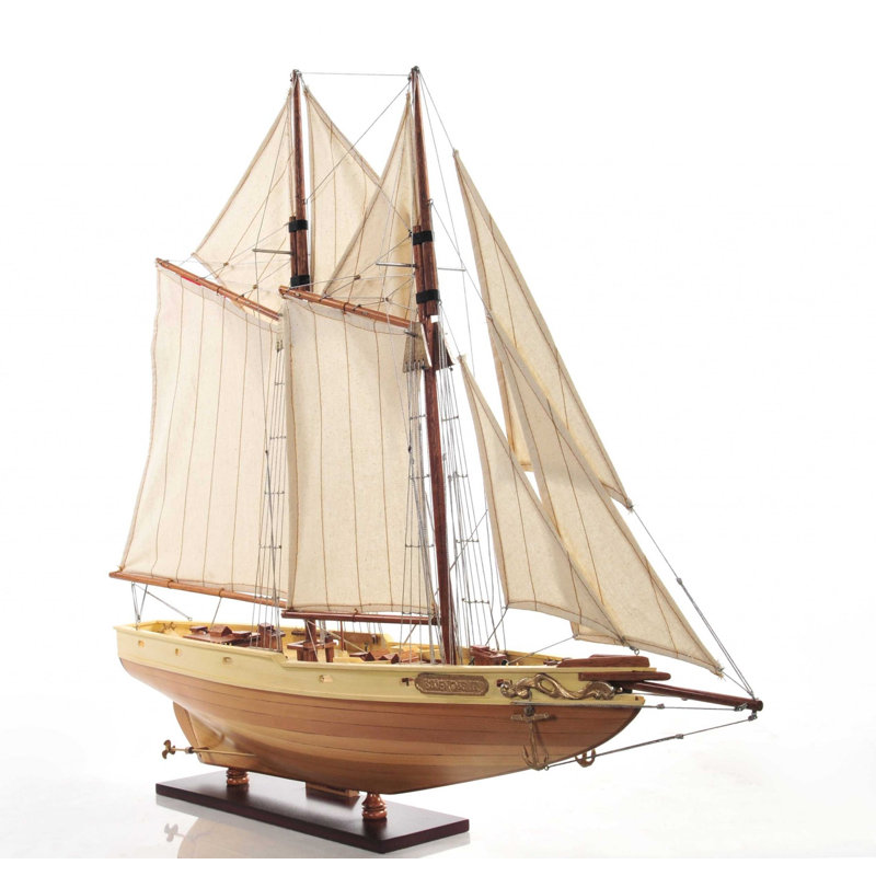 Bluenose Model In Light Brown Finish